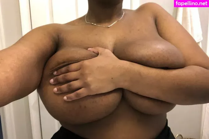 Suly OnlyFans Thumbnail #krRTJF8vTB