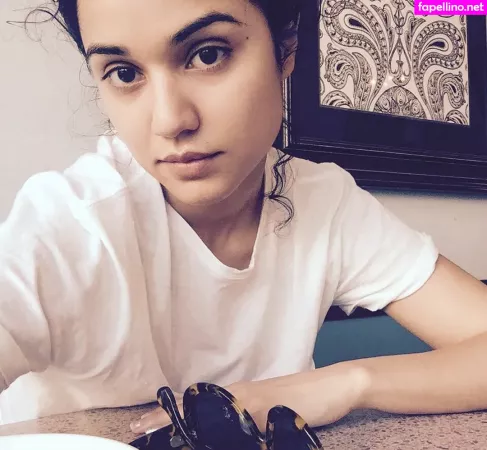 Summer Bishil OnlyFans Thumbnail #FNsOMAOaXb