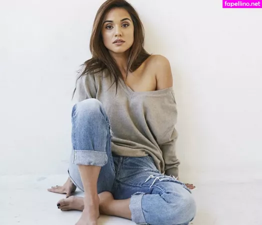 Summer Bishil OnlyFans Thumbnail #YpqYluj25t
