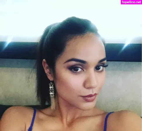 Summer Bishil OnlyFans Thumbnail #jbRFZbffjY