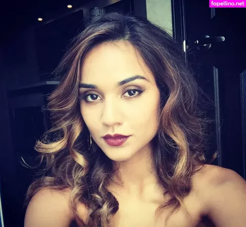 Summer Bishil OnlyFans Thumbnail #qXCTdQ45v9