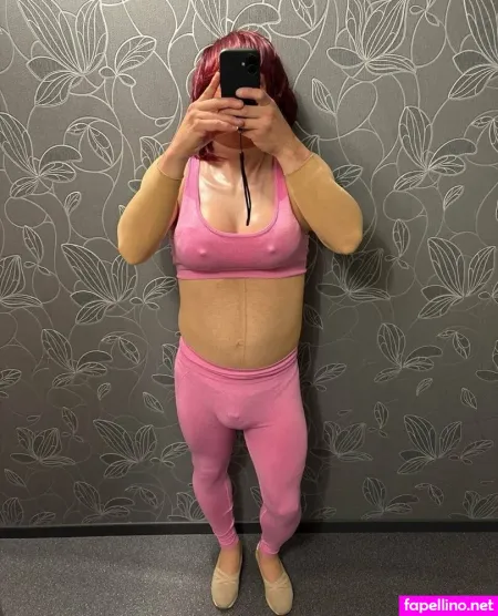 Summer Crossdress OnlyFans Thumbnail #CRYhhipUUw