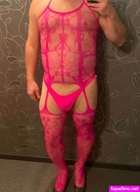 Summer Crossdress OnlyFans Thumbnail #LtN9ZpKaKp