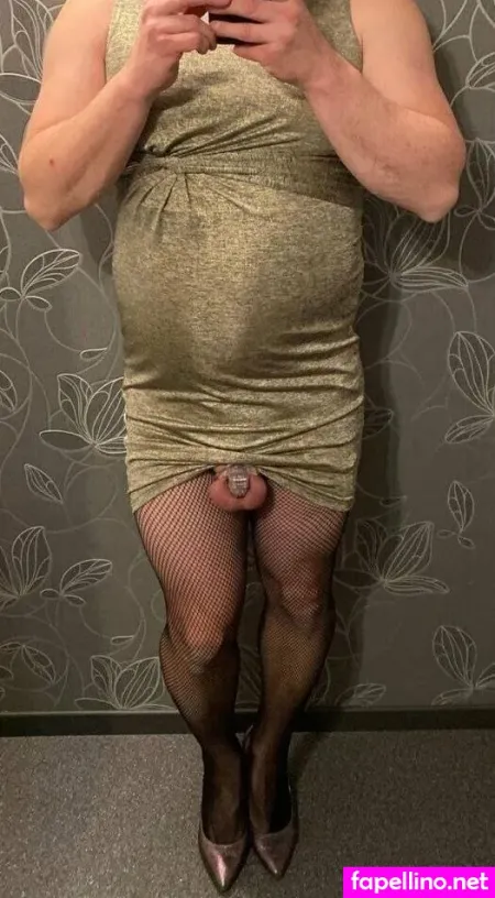 Summer Crossdress Main Profile Photo