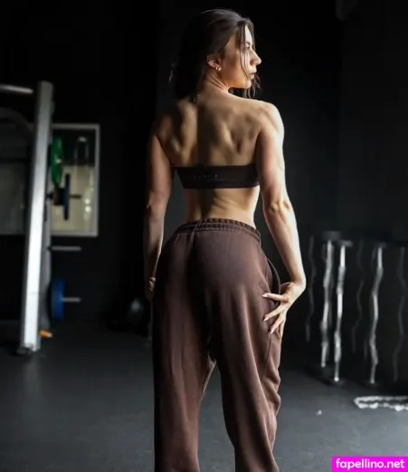 Summer Farage OnlyFans Thumbnail #M1idmSvNEw