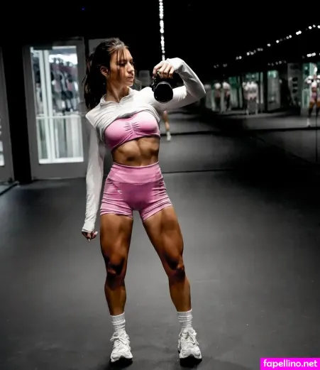 Summer Farage OnlyFans Thumbnail #MrOwZU5vz5