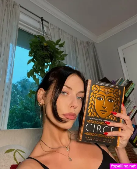 Summer Grace OnlyFans Thumbnail #THS4WpXI8O