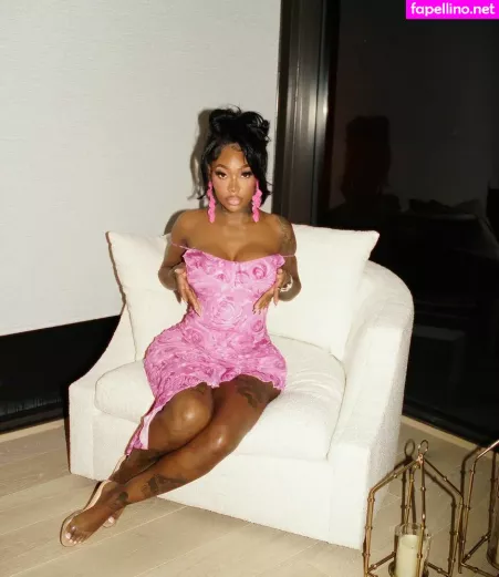 Summer Walker OnlyFans Thumbnail #d3fT8Ie9Bi