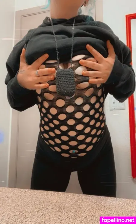 Summerbaby420free OnlyFans Thumbnail #2321P12Lq4