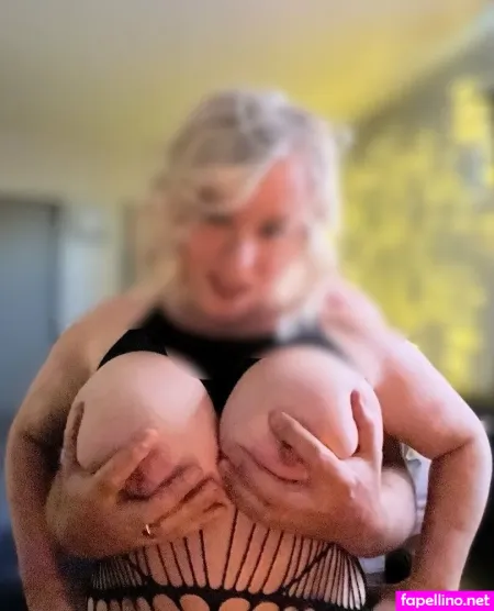 Summerdellanofree OnlyFans Thumbnail #GrzswCYpKE