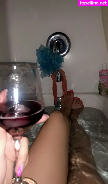 Summersue22 OnlyFans Thumbnail #9axBhiCfaL