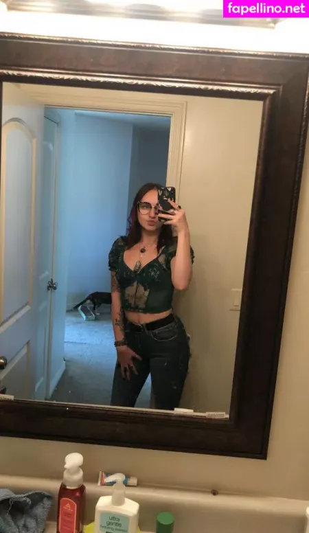 Summersue22 OnlyFans Thumbnail #VIKkEfIwAO