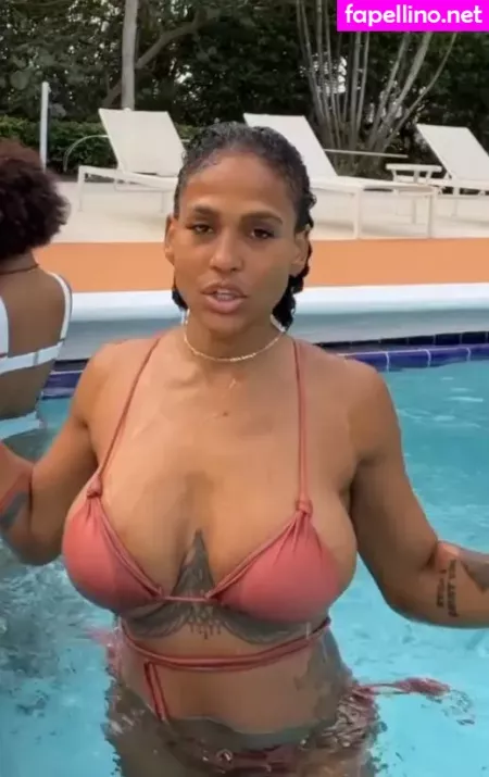 Suni Sweeney OnlyFans Thumbnail #k3KxkAGIiV