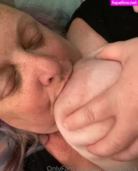 Sunlovingchick OnlyFans Thumbnail #zQsFzbTU62