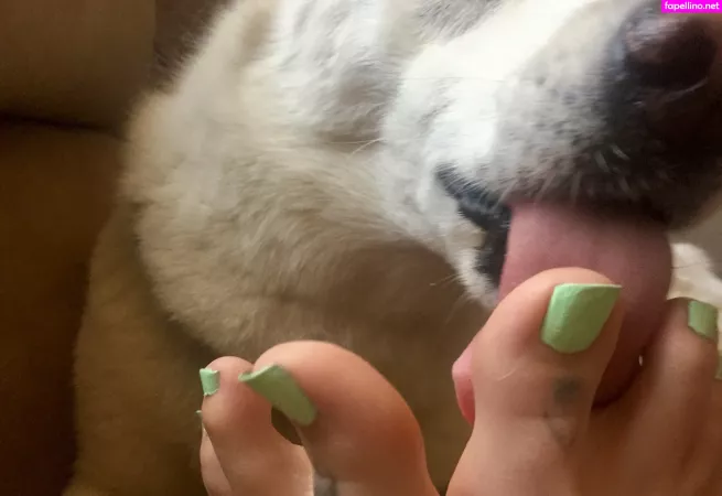 Sunni Footplay OnlyFans Thumbnail #3vBSFPG4Fs