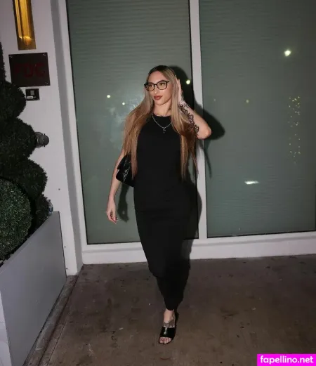 Sunny Christina OnlyFans Thumbnail #69jurSgQ87