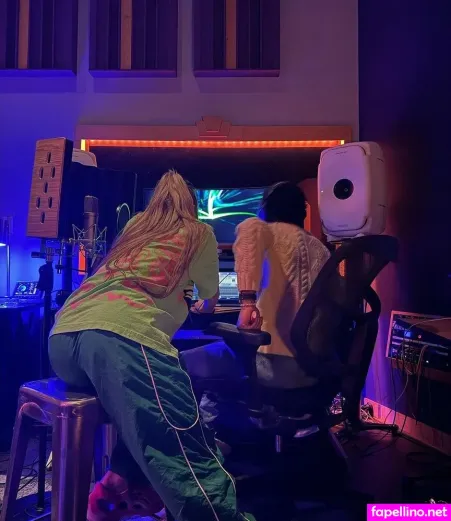 Sunny Christina OnlyFans Thumbnail #7T3zKPCQIC