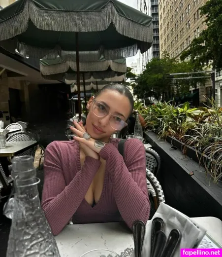 Sunny Christina OnlyFans Thumbnail #H7XgK9autR