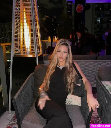 Sunny Christina OnlyFans Thumbnail #Hs3Sfmlmox