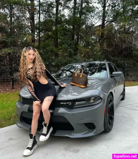 Sunny Christina OnlyFans Thumbnail #YHduhI9zPN