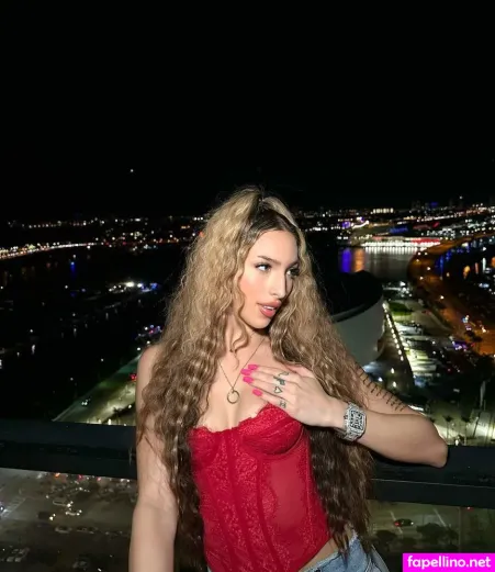 Sunny Christina OnlyFans Thumbnail #gpuJ0hZjFy