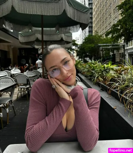 Sunny Christina OnlyFans Thumbnail #zkIrM6uHFu