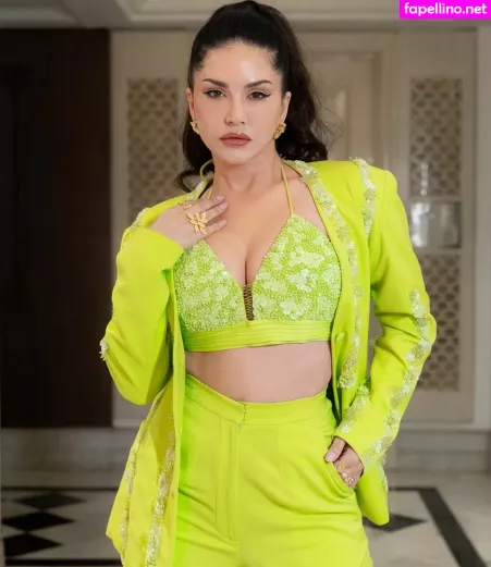 Sunny Leone 1 OnlyFans Thumbnail #0XvaHPT52L