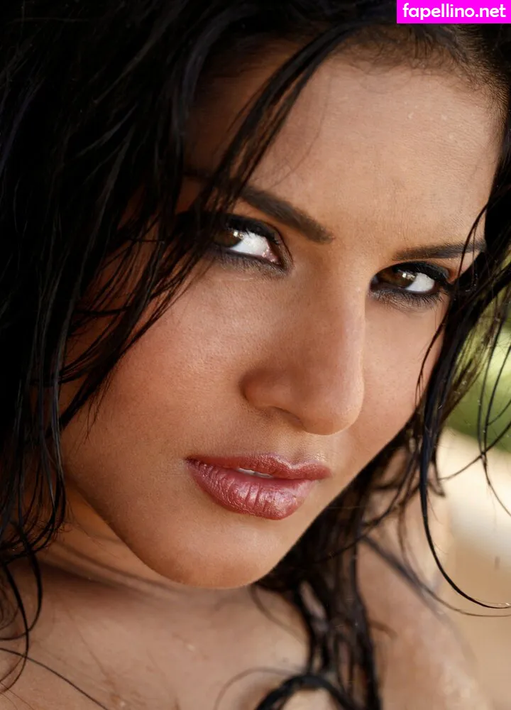 SunnyLeone Nude Leaked OnlyFans Photo #0cmsJ3HL4H