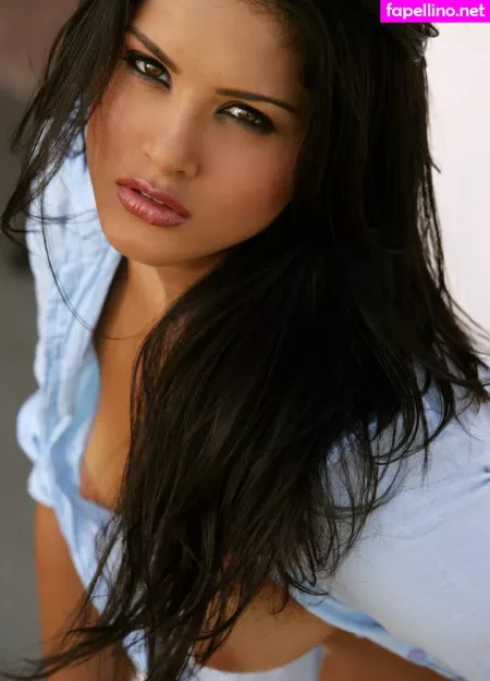 Sunny Leone 1 OnlyFans Thumbnail #2076yqcUy7
