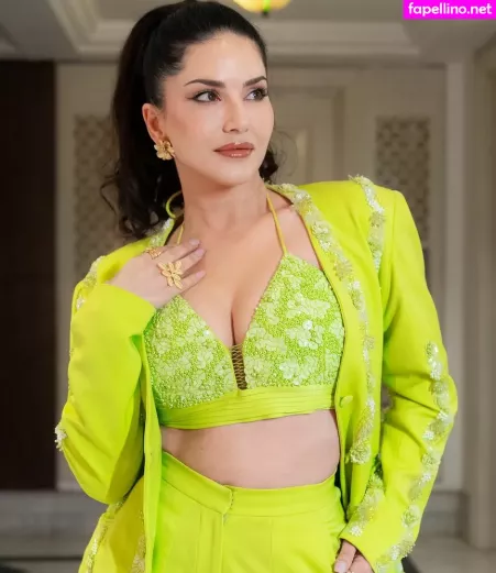 Sunny Leone 1 OnlyFans Thumbnail #6eOFWkkzdk