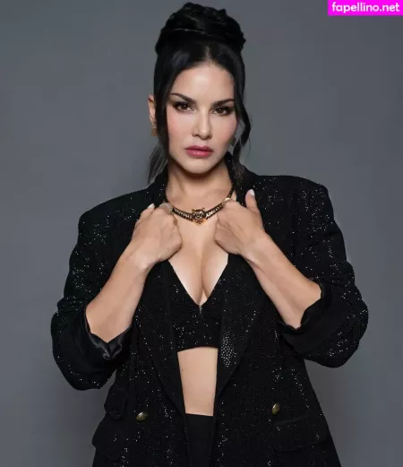 Sunny Leone 1 OnlyFans Thumbnail #6pXWMTPvYu