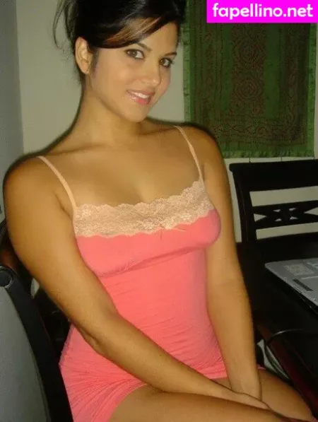 Sunny Leone 1 OnlyFans Thumbnail #UUdmaYnEDh