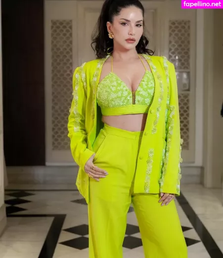 Sunny Leone 1 OnlyFans Thumbnail #bgb5psDtqh