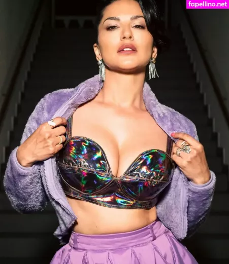 Sunny Leone 1 OnlyFans Thumbnail #cQvfMj44f9