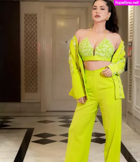 Sunny Leone 1 OnlyFans Thumbnail #koDQsk4BRE