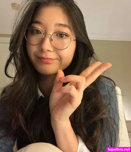 Sunnyliachoi OnlyFans Thumbnail #UV23ZLm2yf