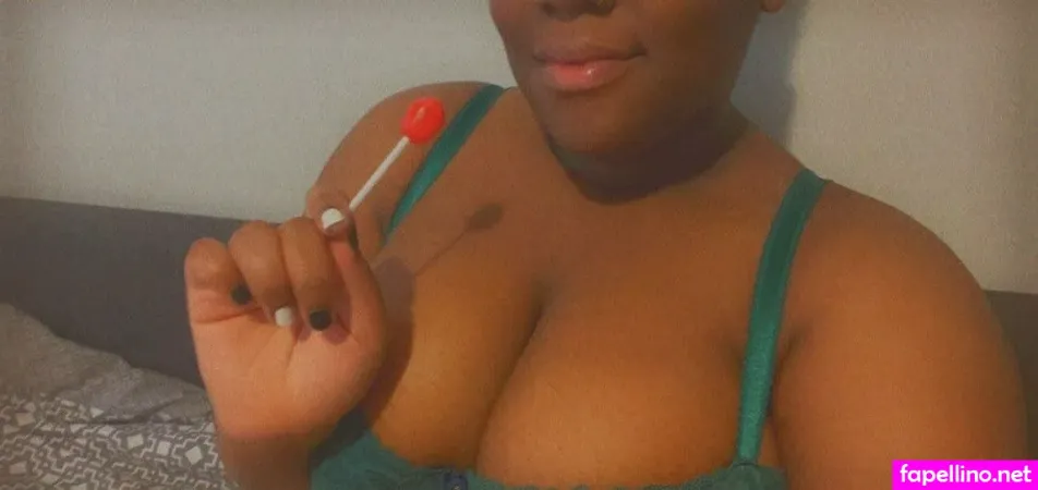 Sunset Vibes OnlyFans Thumbnail #YwZiL2rNu9
