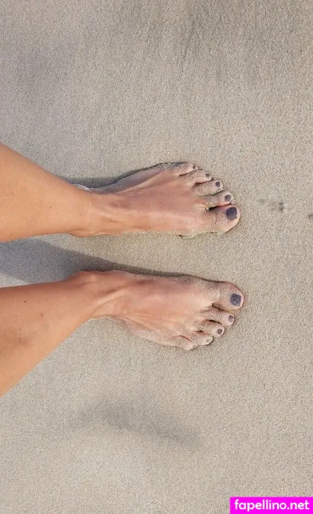 Superbeautifulfeet80 OnlyFans Thumbnail #6eWZLQrtww