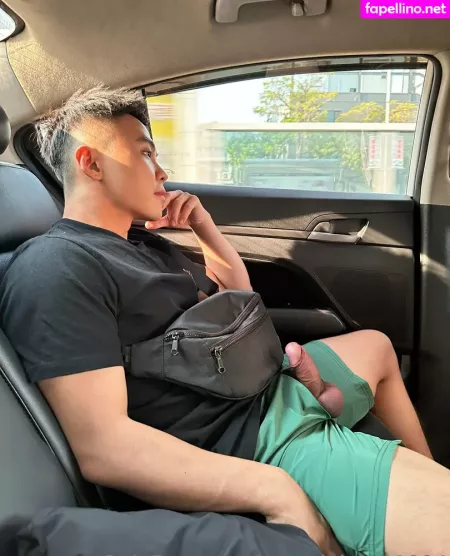 Superjohnny1994 OnlyFans Thumbnail #UqwFt0Z6e1