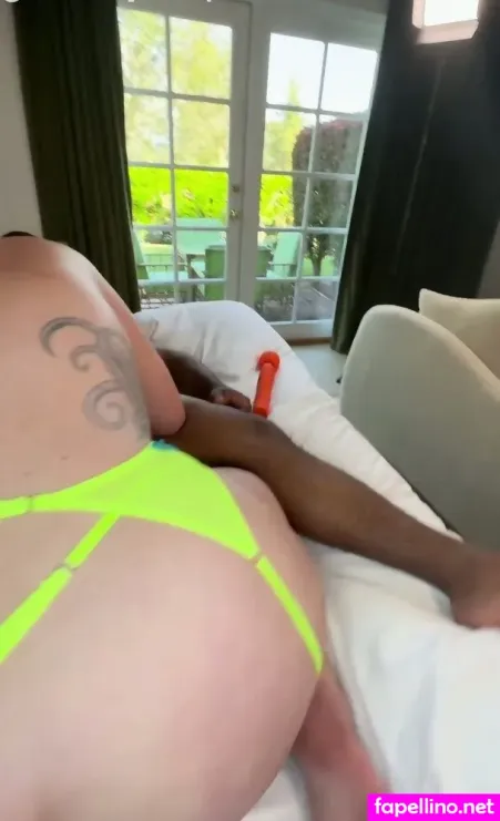 Superthick Sav OnlyFans Thumbnail #tYv63WifcT