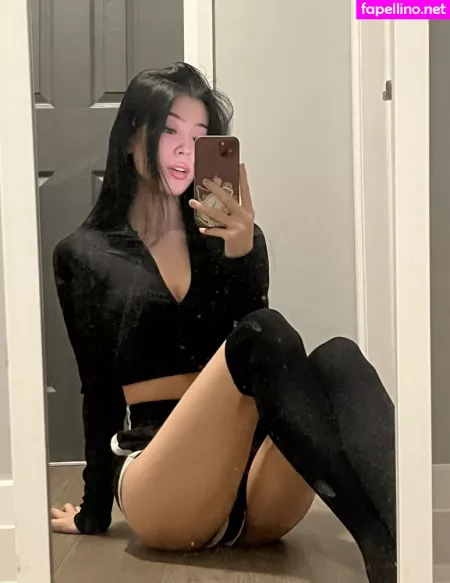 Surelynotsi OnlyFans Thumbnail #1zIXOrxSUC