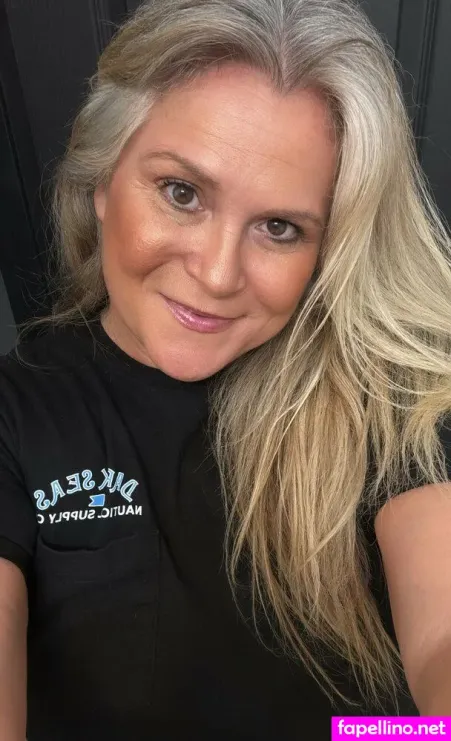 Surfergurl75 OnlyFans Thumbnail #UApNNJncZF