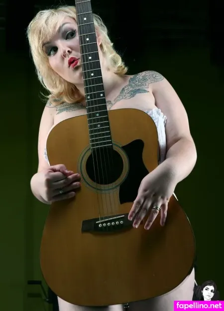 Suri Sg OnlyFans Thumbnail #T4P5rrN7q7