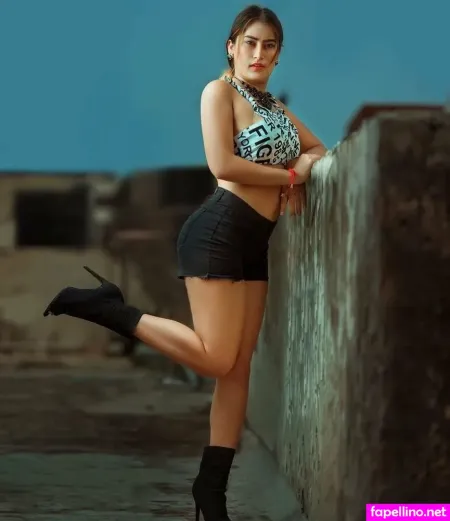 Surleen Kaur OnlyFans Thumbnail #QzHSuEtH2z