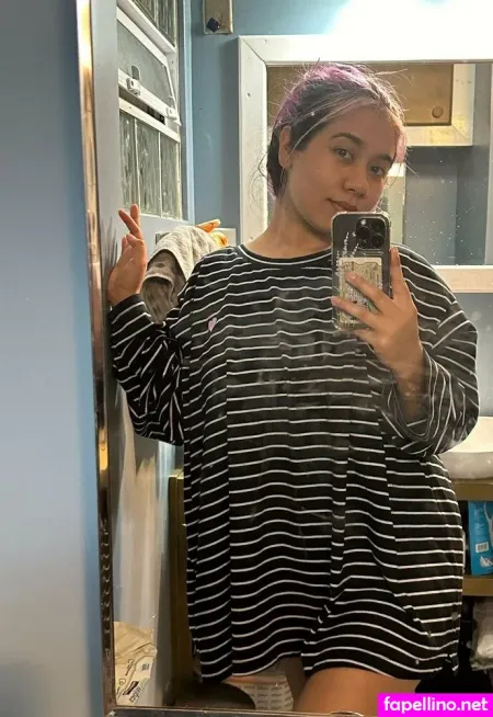 Surywhitee7 1 OnlyFans Thumbnail #2kLFfz2aRT