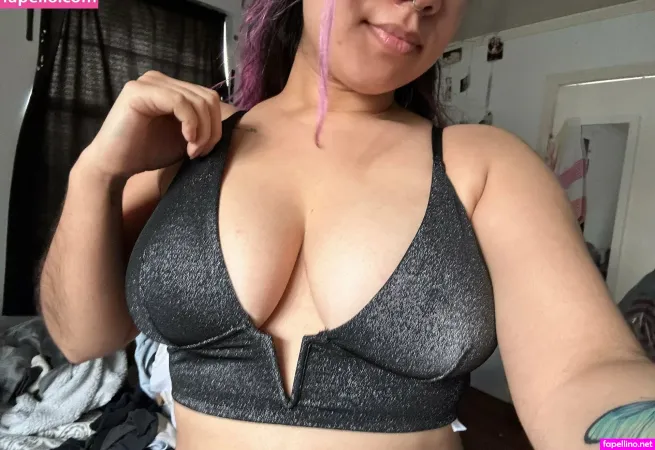 Surywhitee7 1 OnlyFans Thumbnail #dAJFreQ8ab