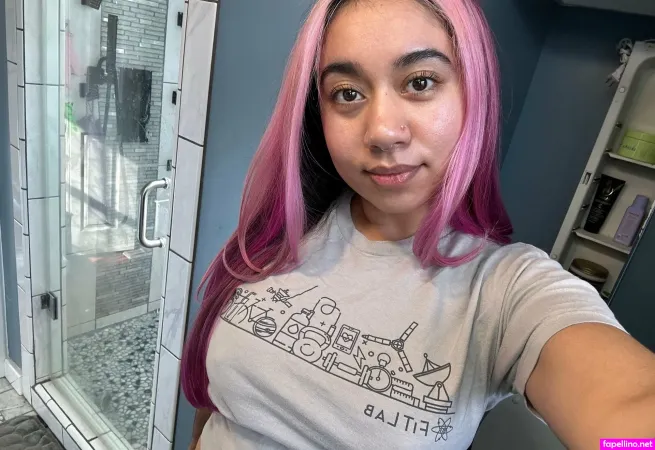 Surywhitee7 1 Main Profile Photo