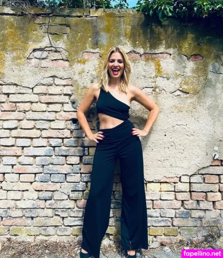 Susan Sideropoulos OnlyFans Thumbnail #iZQilMaILg