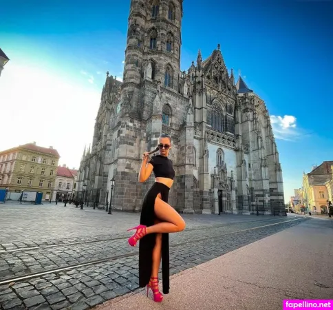 Susanna Barna OnlyFans Thumbnail #8pJnqeuNgJ