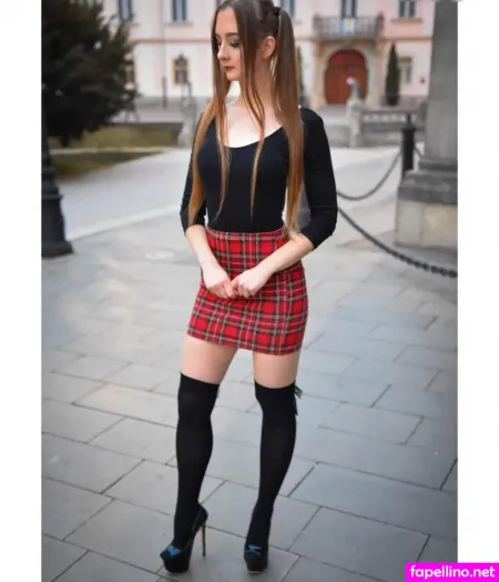 Susanna Barna OnlyFans Thumbnail #CLsSm7Xr0n